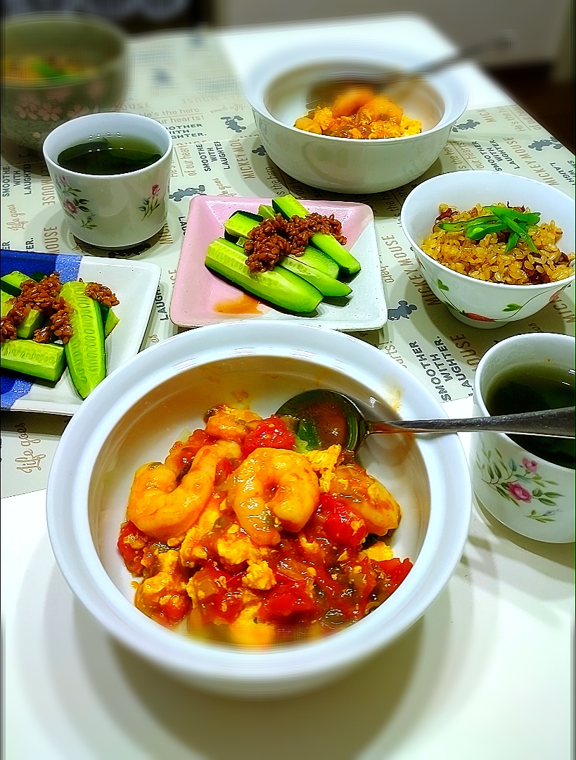 レオンさんの料理 トマ卵海老チリ🦐🥚
